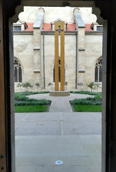 Rekonstrukce rajského dvora kláštera Emauzy od studia Terra Florida