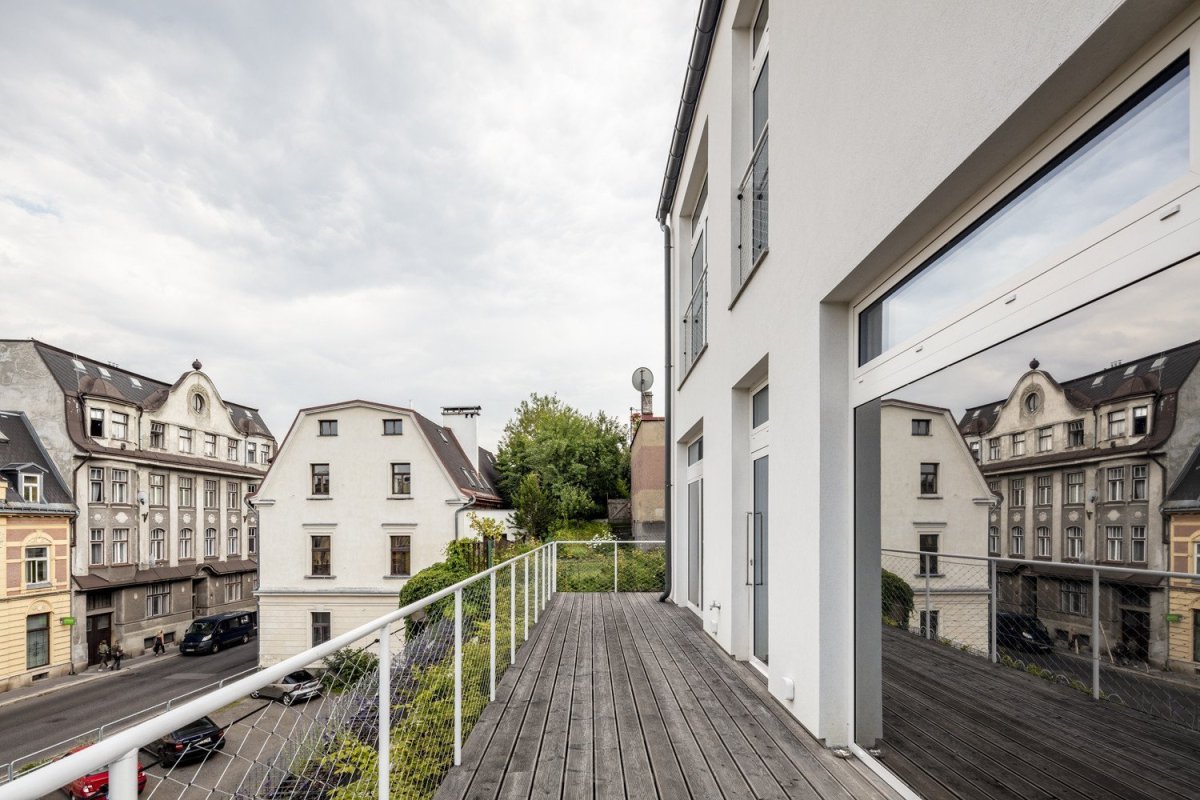 Zubaři Nad Mlýnem, studio Raketoplán