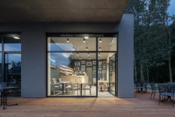 Přestavba garáží v Trojanovicích pro komerční účely, Kamil Mrva Architects