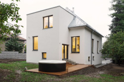 Edit!, 180° house – foto