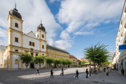 Rekonstrukce Mierového námestia, Atelier RAW