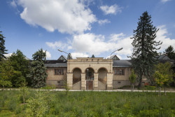 Město nechalo vystavět i novou budovu filtrace městské vodárny. Objekt o výměře téměř půl hektaru koncipoval Zápal jako sestavu tří na sebe navazujících traktů umístěných stupňovitě ve svahu vrchu Homolka.