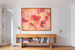 Pohled do hlavních obytných prostor (Rekonstrukce domu na Břevnově; Mimosa architekti)