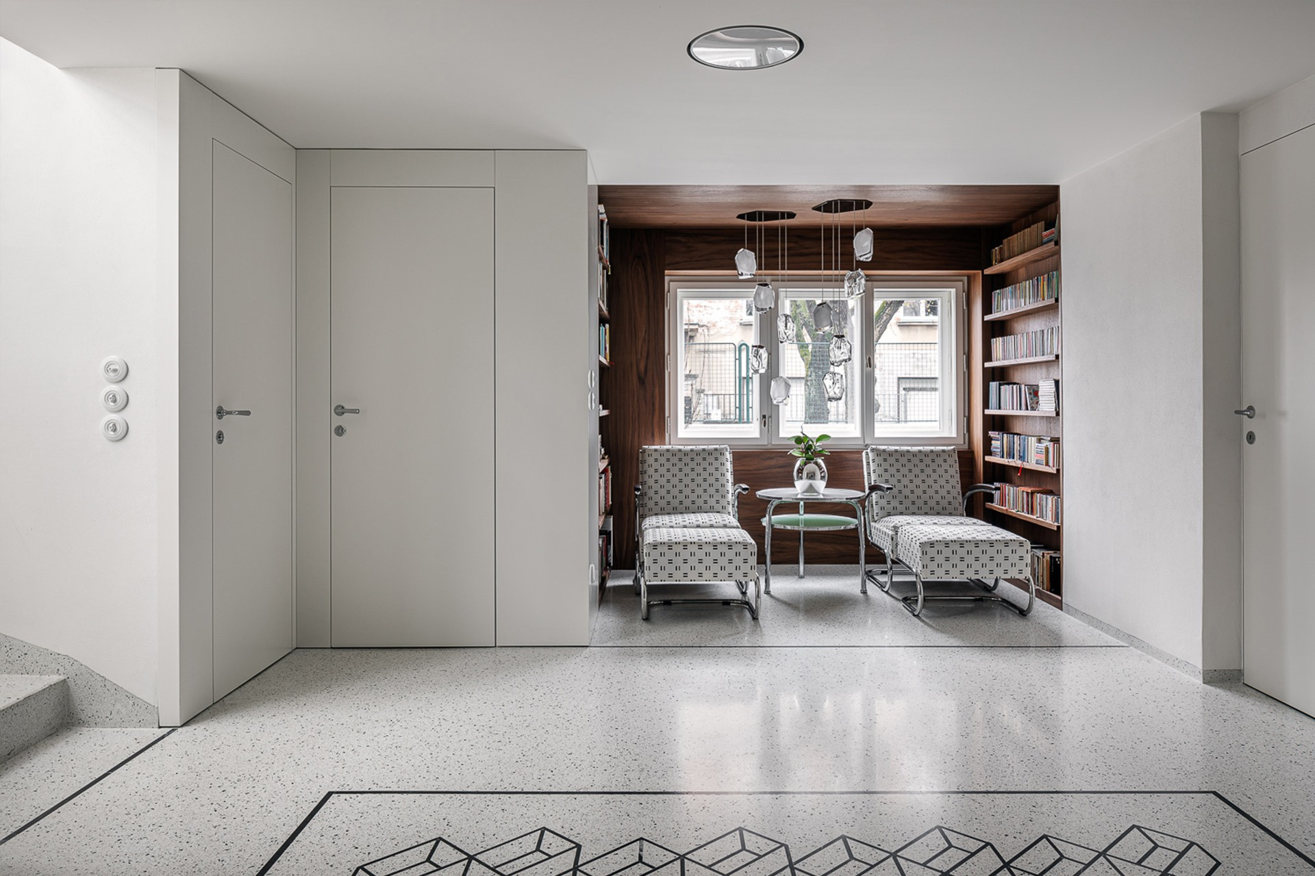 Prémiové dveře Dorsis kombinují špičkové technické řešení s minimalistickým a moderním designem.