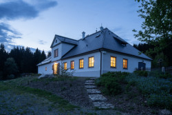 Dům sklářského mistra po rekonstrukci navržené architekty ze studia CUBOID