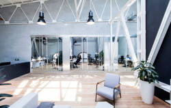 majo architekti, Kanceláře Apiary – foto