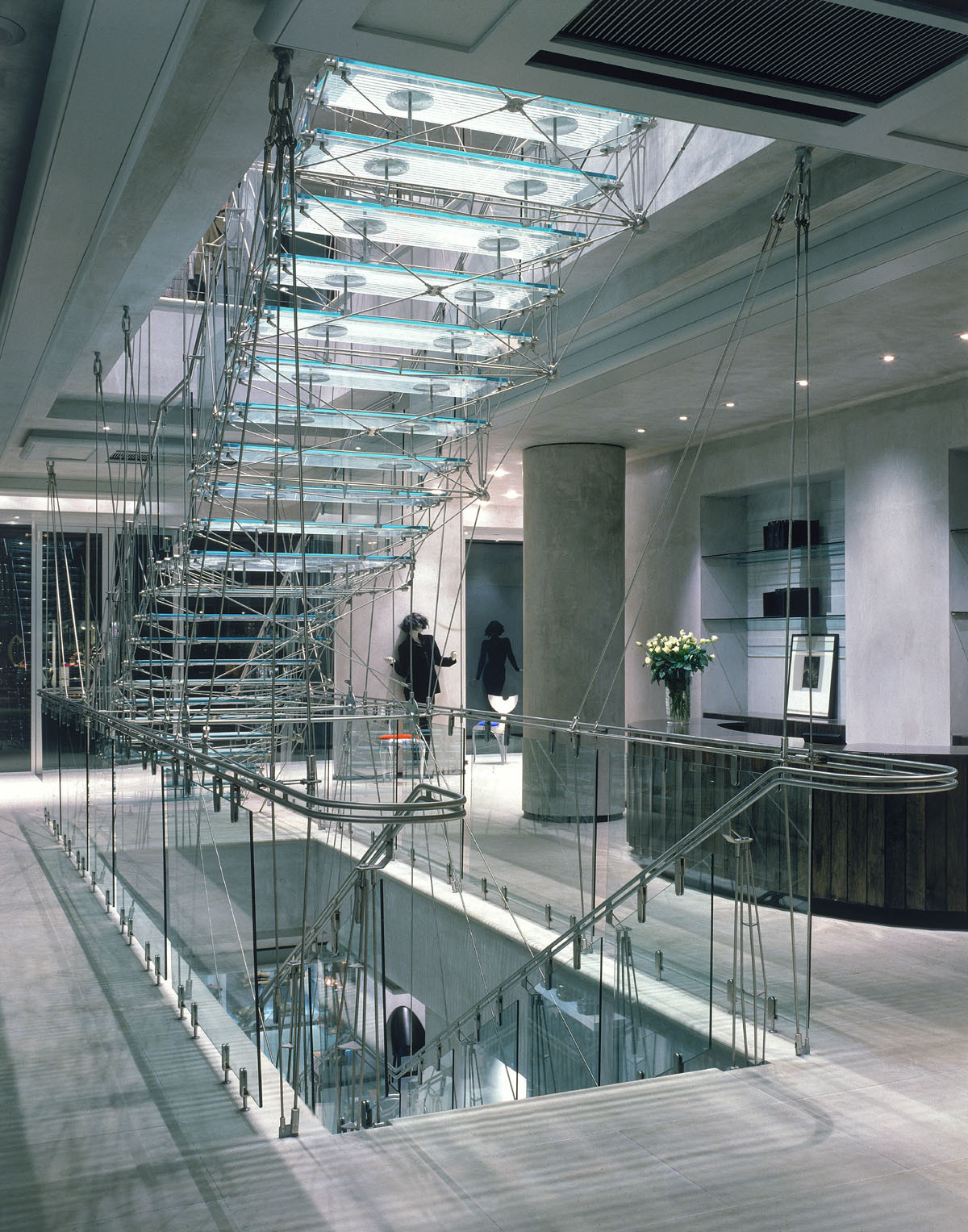 Interiér obchodního domu Joseph (1989) v Londýně od Evy Jiřičné/Ai Design