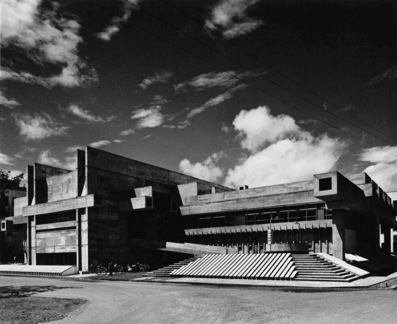Prefekturní knihovna ve městě Ōita, Arata Isozaki & Associates, 1996-1997 © Yasuhiro Ishimoto