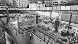 MS architekti proměnili nároží rušné křižovatky v přívětivé místo k životu.