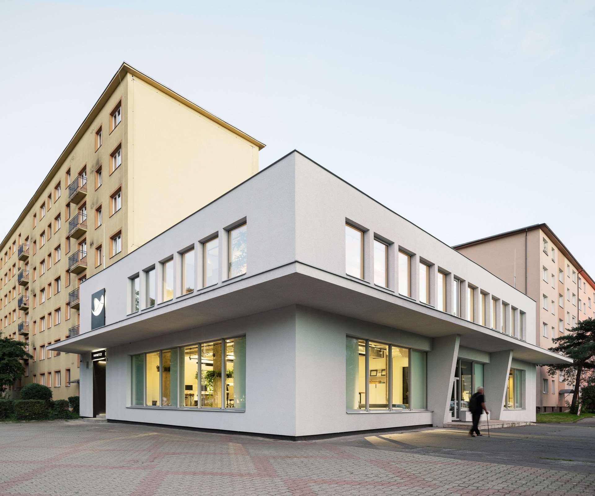 Přestavba budovy na sídlo firmy Raynet v Ostravě-Porubě od studia Ark