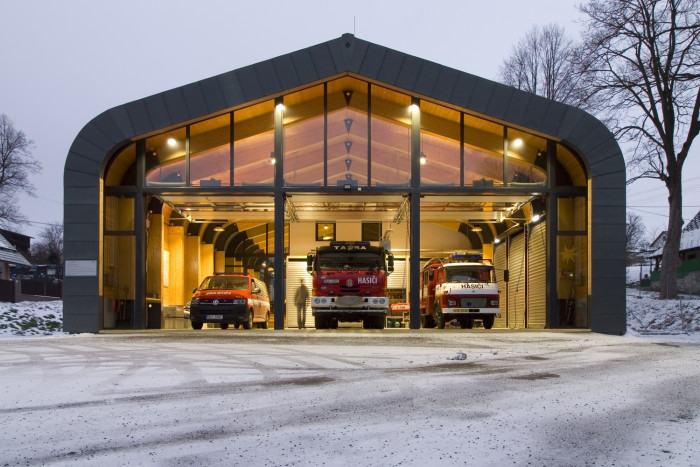 Hasičská zbrojnice Krásná Studánka, Vojtěch Šrut