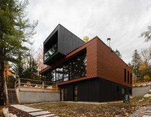 Víkendový dům z prefabrikovaných modulů, Figurr Architects Colective