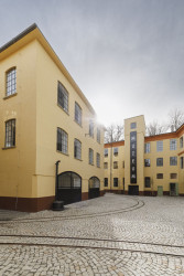 Postupným rekonstruováním se z továrního areálu stalo  Muzeum starých strojů a technologií v Žamberku. (Muzeum starých strojů a technologií v Žamberku, Ateliéru Walter)