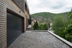 Moderní dřevostavba na Zbraslavi od Lukáše Pejsara