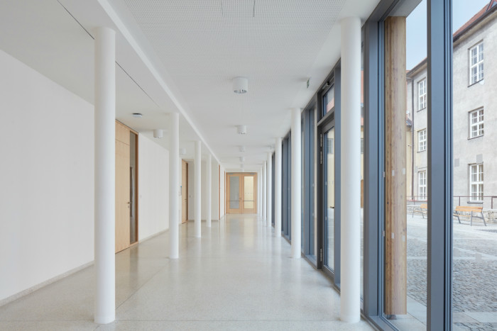 Přístavba Katolického gymnázia v Třebíči, Ateliér Tišnovka