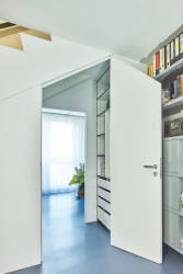 Maria Maninová (MAAT), Rekonstrukce bytu v Krči - Dispozice byla vyčištěna od zbytečných meziprostorů, akustické oddělení místností vyřešily nové kvalitnější dveře