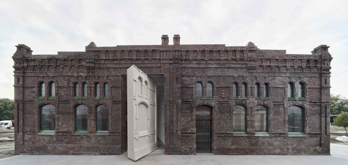 V minulosti v rámci BMIAA uspěly z českých realizací například ostravská galerie Plato, revitalizace pražských náplavek nebo budova mateřské školy v Liberci. (na obrázku Galerie Plato)