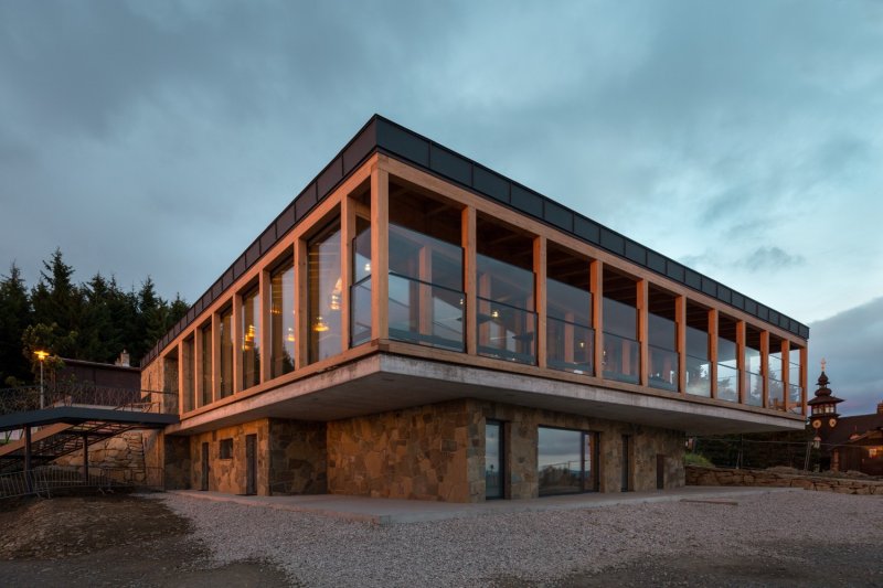 Výstupní stanice lanové dráhy na Pustevnách od Kamil Mrva Architects