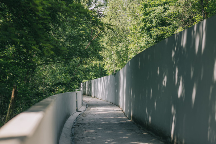 Cyklostezka v původním historickém vodním kanálu mezi Loučovicemi a Vyšší Brodem od A8000

