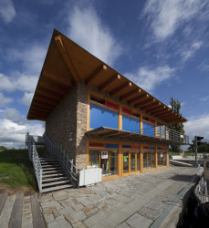 Vltavská vodní cesta - kapitanát České Vrbné - foto