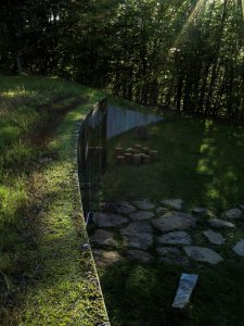 Škola z/lomu u Kamenné Lhoty od kanceláře a69