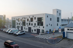 Compass Architekti, Administratívno skladový areál Sliačska – foto