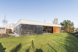 Mio architects, Bungalov Dobříš – foto