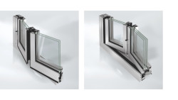 Vlevo Schüco AS FD 75 (hliníkový systém, stavební hloubka 75 milimetrů) a vpravo Schüco AS FD 90.HI (vysoká izolace, nepřerušovaný venkovní rám, stavební hloubka 90 milimetrů). Otvírání dovnitř, či ven.