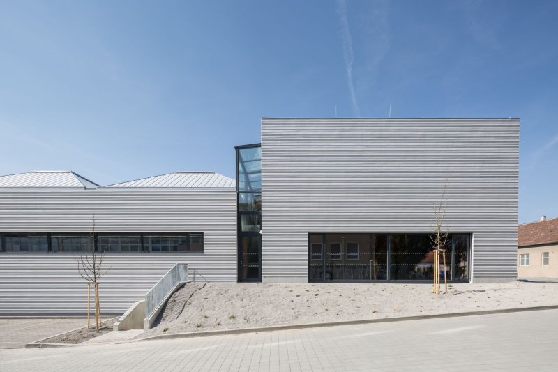 Městská hala Modřice, Atelier bod architekti/ Vojtěch Sosna, Jakub Straka, Jáchym Svoboda