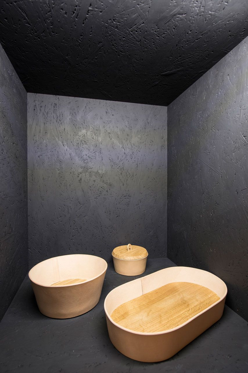 Jiří Pelcl, Velké a malé objekty (Dřevo & kůže pro Lugi) - foto Jan Slavík,