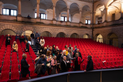 SmetaNOVÝ Sál od AP atelieru Josefa Pleskota