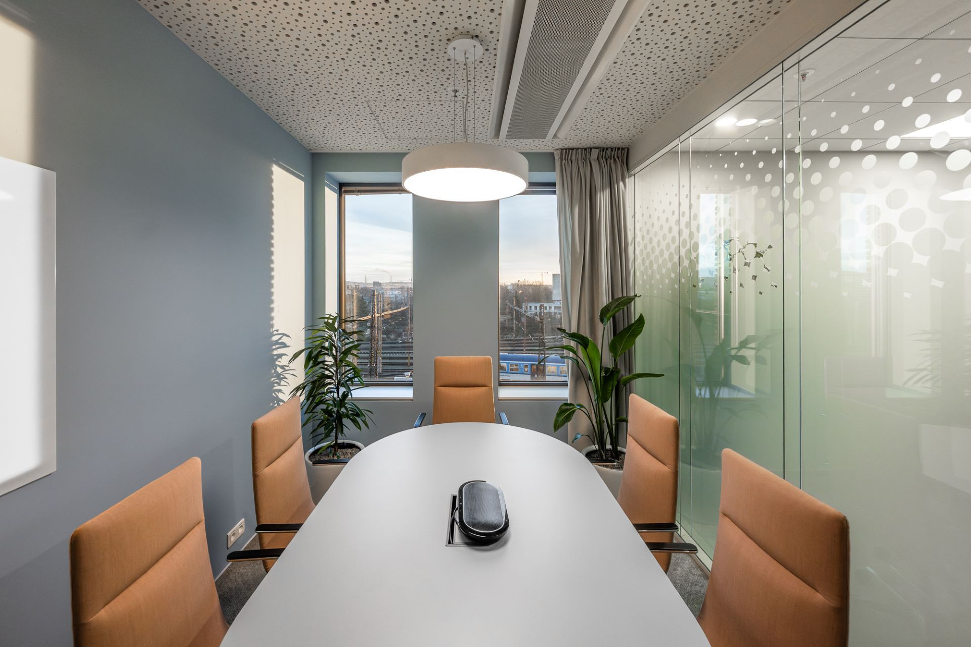 Zasedací místnosti byly vybaveny pohodlnými křesly Harmony Modern od LD Seating.