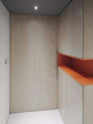 Chodbu je možné oddělit posuvným panelem, který zajíždí skrytě ze nábytek. Studio ČTYŘI STĚNY, Rekonstrukce bytu v Krči - foto