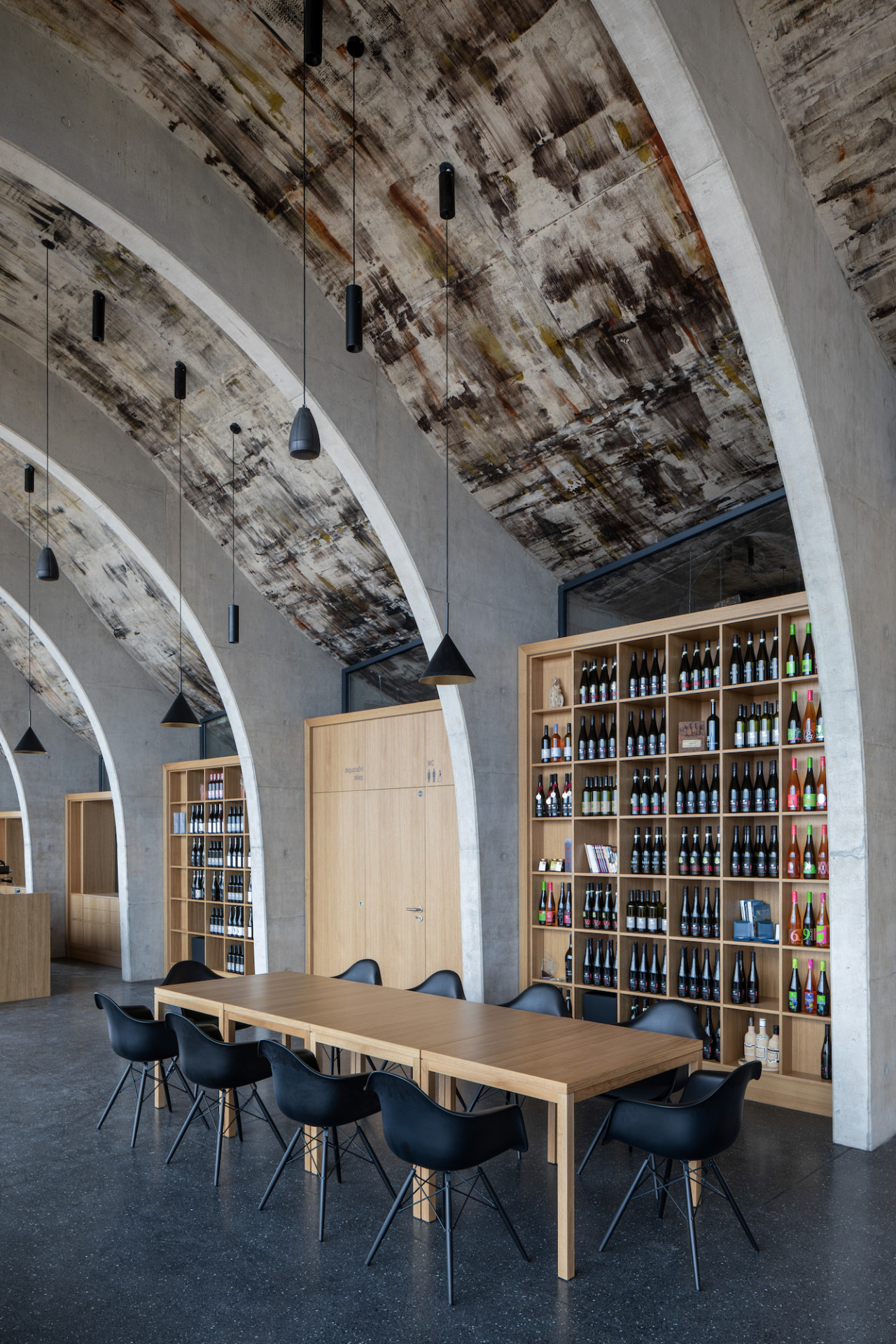 Sídlo Vinařství LAHOFER v Dobšicích u Znojma, Chybík+Krištof