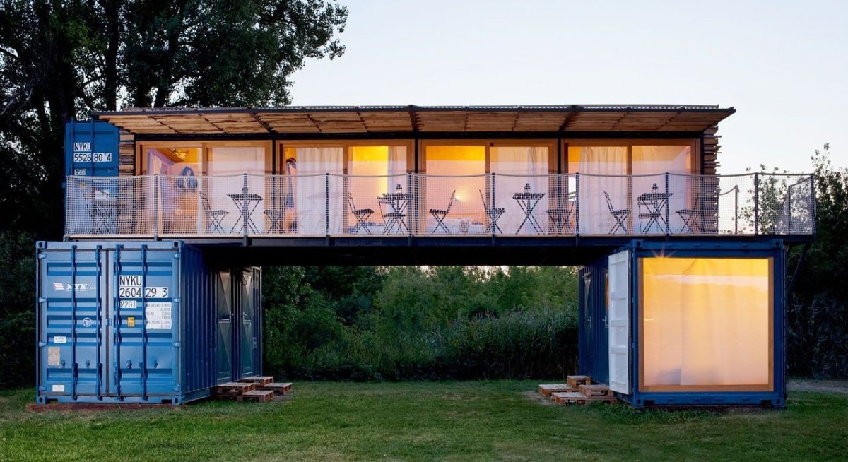 ARTIKUL architekti, ContainHotel - foto
