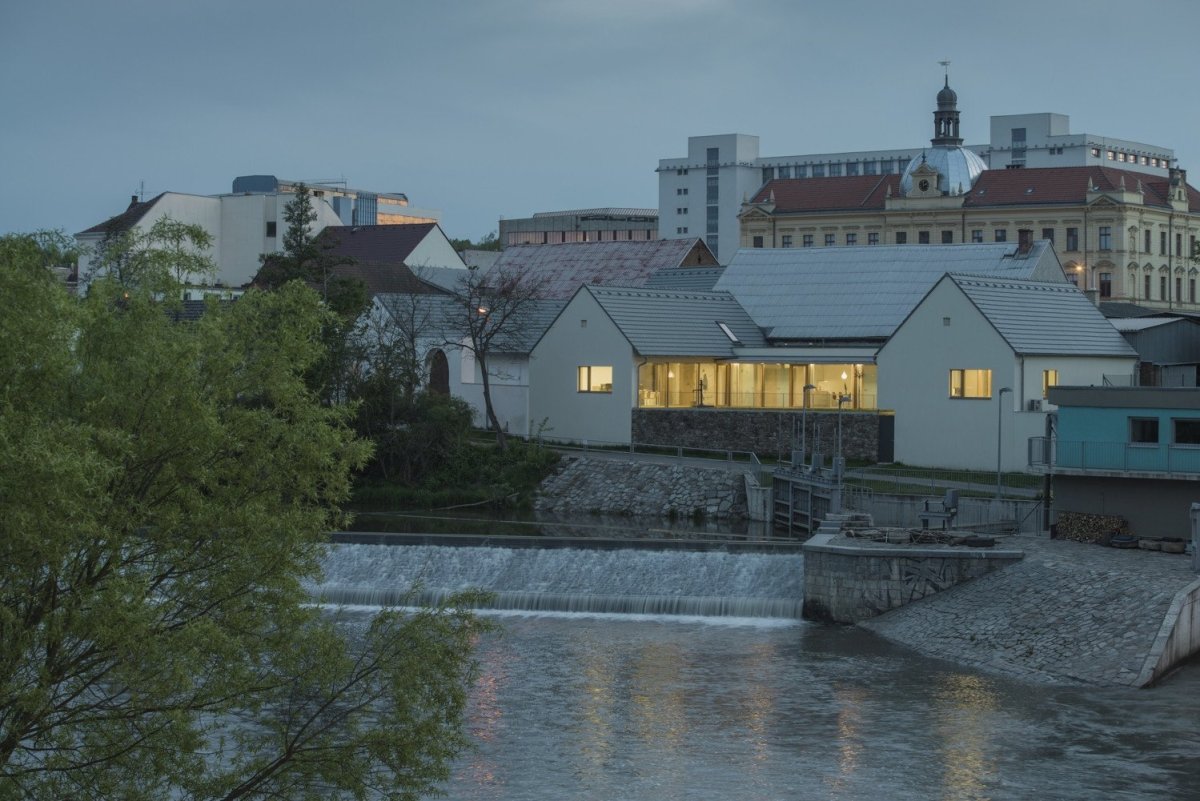 Sídlo firmy RenoEnergie, ov-a (Opočenský Valouch architekti)