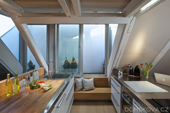 I. D. Arch, Půdní byt v jižních Čechách - foto