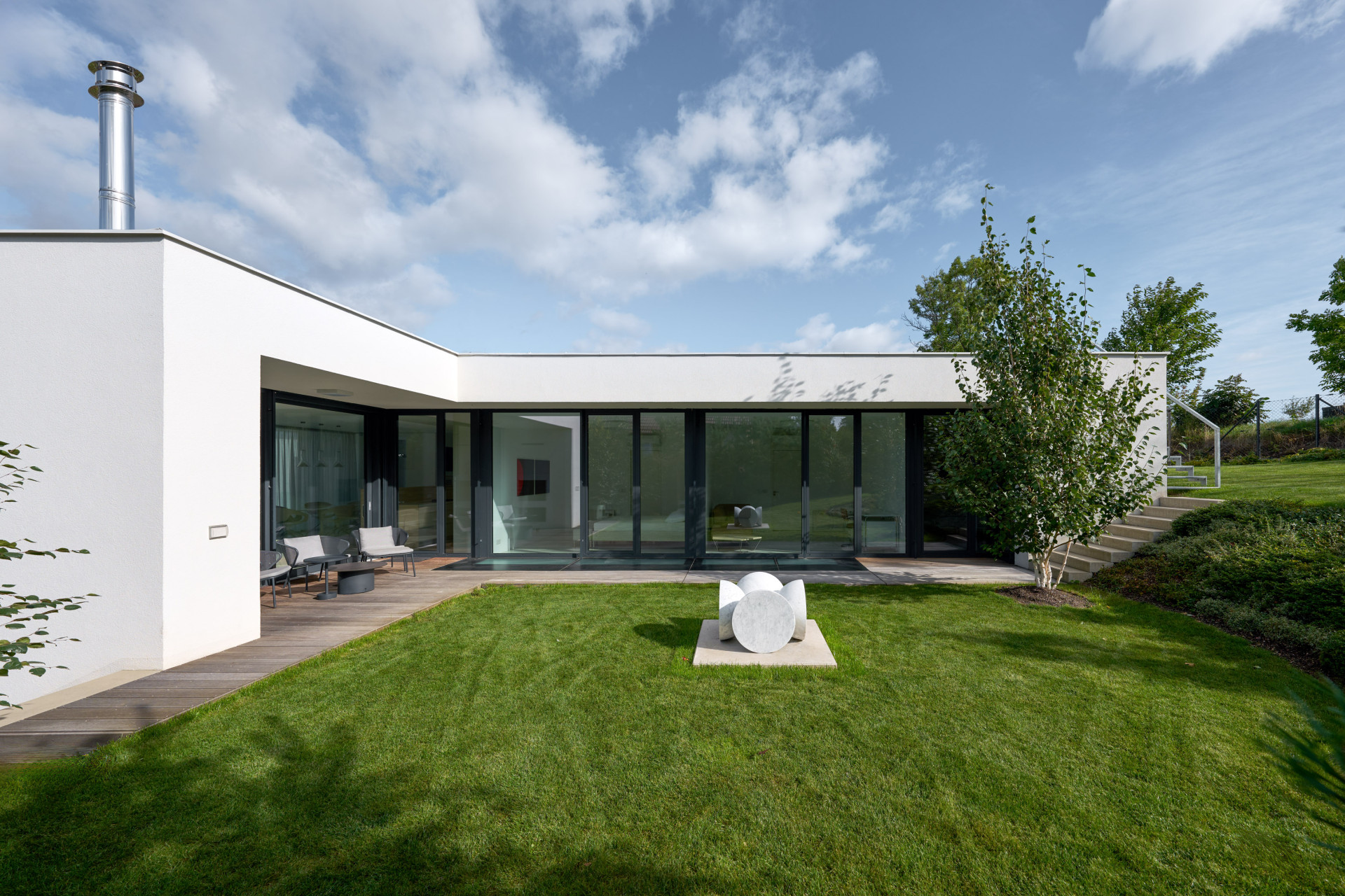 Rodinný dům pro milovníka umění (RD Ruzyně; Stempel & Tesař architekti)