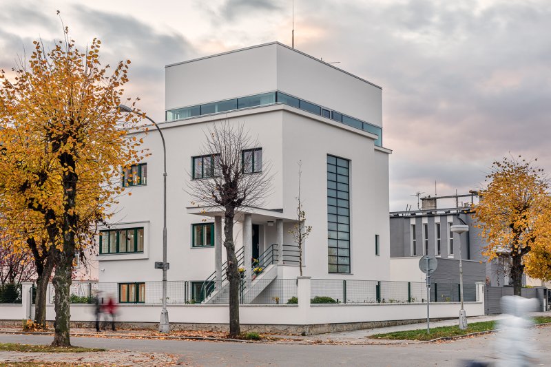 Ateliéry StudioPAB a mimokolektiv se ujali rekonstrukce historické funkcionalistické vily v Olomouci