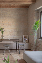 Architekt Marián Gombarček navrhl rekonstrukci rodinného domu v Bratislavě