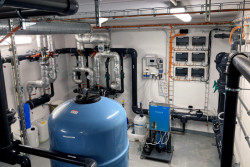 Technická místnost s technologií vybranou pro komerční provoz bazénu