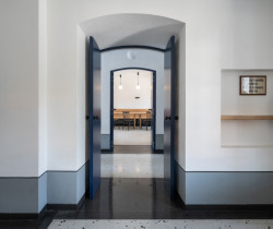 Rekonstrukce historické budovy statku v Noutonicích od ateliéru OBJEKTOR ARCHITEKTI