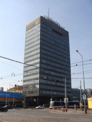 Zdeněk Kuna a kol., Palác Vinohrady (původně Strojimport) - foto