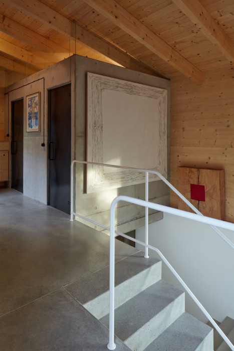 Dům za zdí, Mjölk architekti