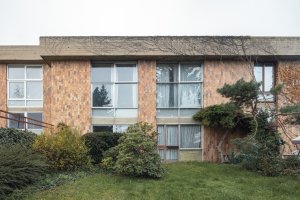 „Ateliér, prosvětlený a s krásným výhledem představoval jádro každého domu,“ píše se v knize. Byl to nejlepší prostor s vysokým stropem a výhledem do zahrady.