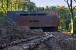 Fasáda na vstupní (severní) straně, foto