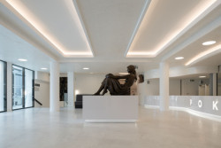 Nově zrekonstruovaný kulturní dům v Ostravě od Platforma architekti