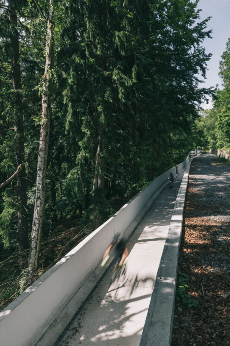 Cyklostezka v původním historickém vodním kanálu mezi Loučovicemi a Vyšší Brodem od A8000
