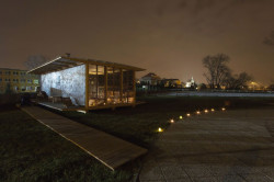 VLLNNA, Petr Šindelář, saunoaltán v radotínském Biotopu - foto