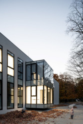 Nově zrekonstruovaný kulturní dům v Ostravě od Platforma architekti